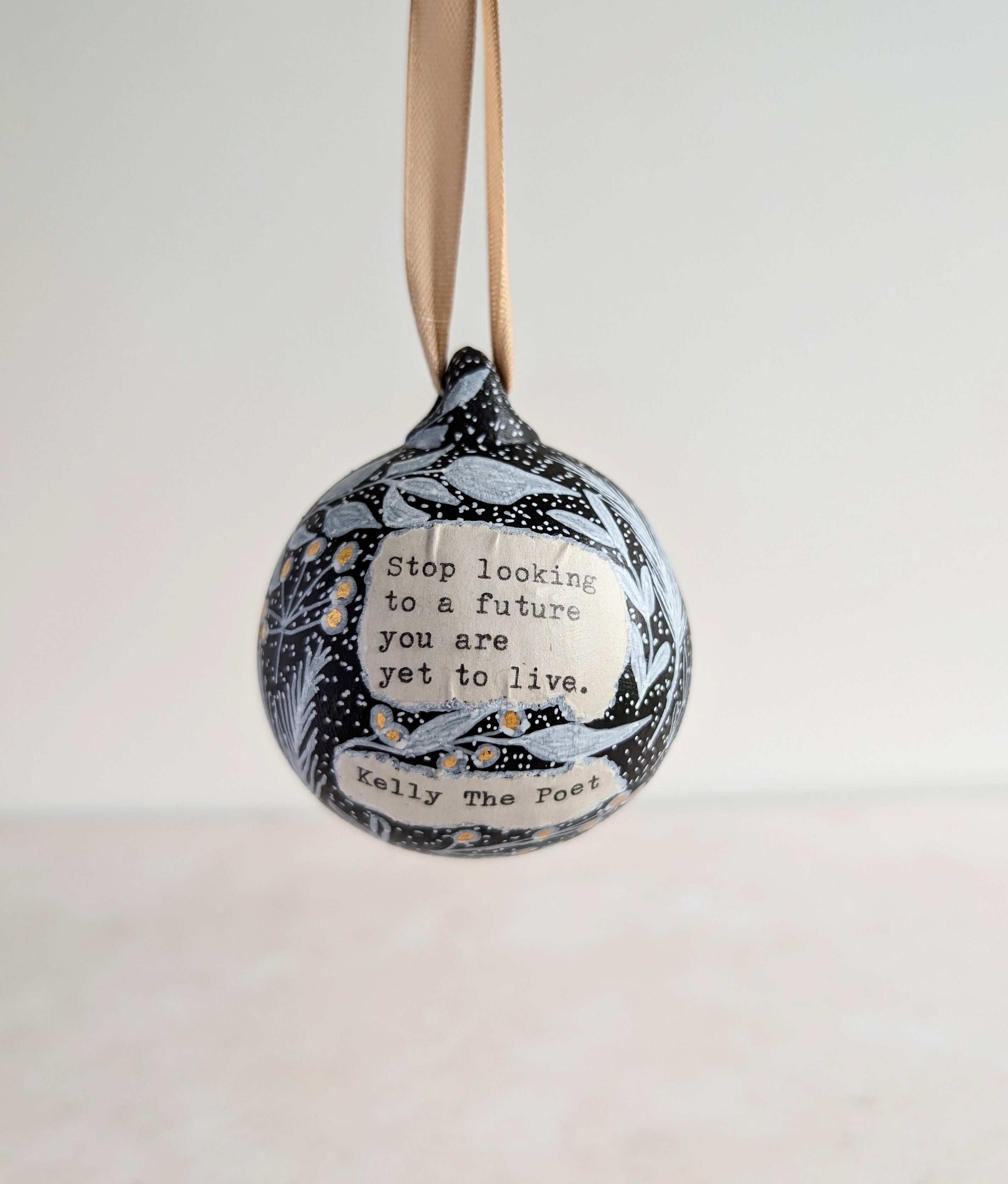 Hand Painted Bauble - Be Present